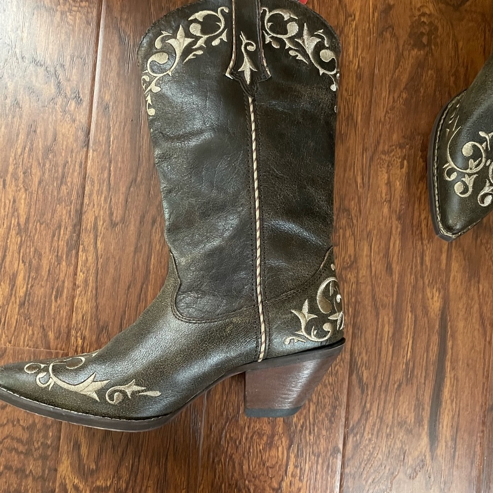 NWT cowboy boots.